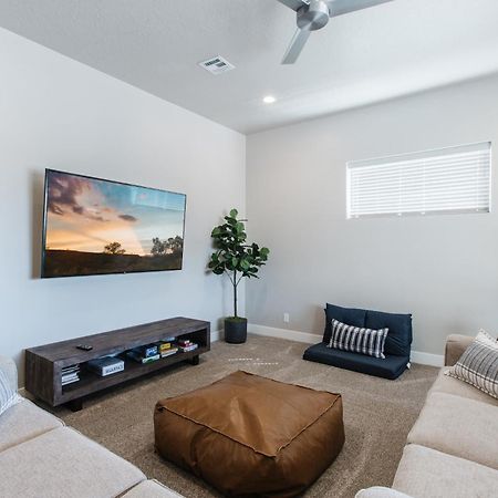 Ocotillo Springs 21 Sleeps 22 Guests, Fire Pit, Community Pool And Hot Tub Santa Clara Exterior photo